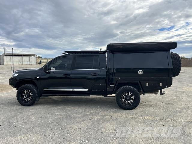 Toyota LandCruiser Sahara Інше
