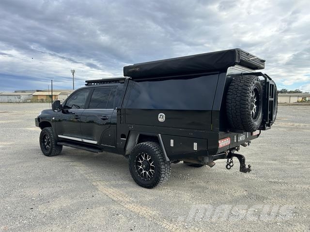 Toyota LandCruiser Sahara Інше