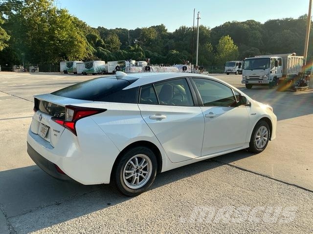 Toyota Prius Automobily