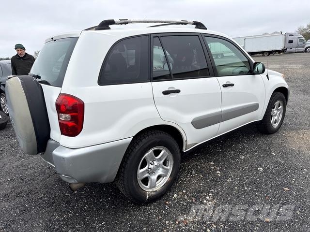 Toyota RAV4 سيارات