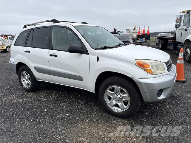 Toyota RAV4 سيارات