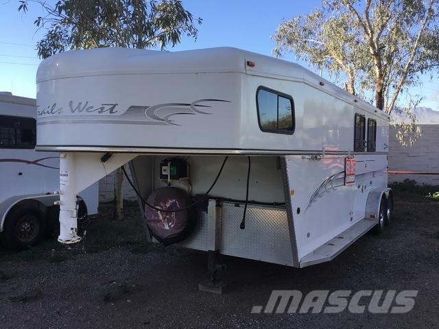 Trails West Sierra 2H Animal transport trailers