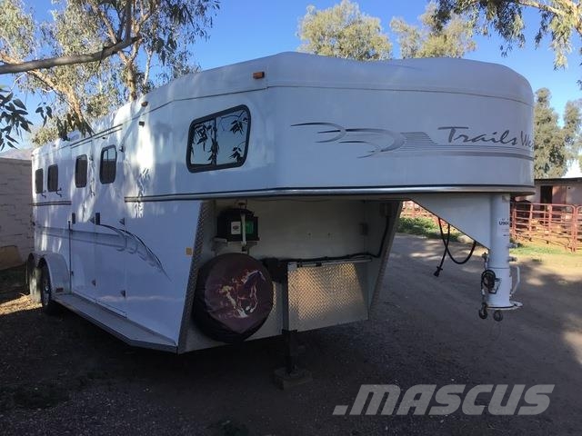 Trails West Sierra 2H Animal transport trailers