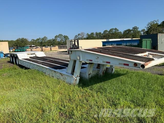 Tri/A Lowboy Trailer 低架裝載車