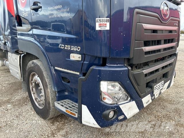 UD CD 25 360 Ciężarówki firanki
