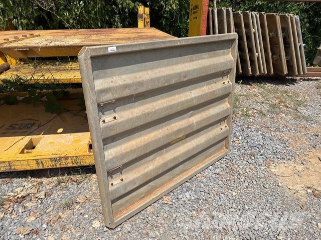  Ultrashore 4 ft x 5 ft Aluminum (2 in Wall) Trench Sonstige Baumaschinen