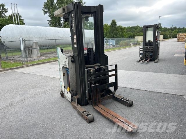 UniCarriers SRX35N شاحنات ذات رافعات شوكية تعمل بالكهرباء