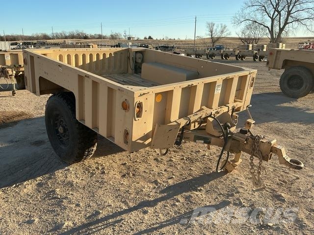 US ARMY Tank Automotive Command M1101 Andre hengere