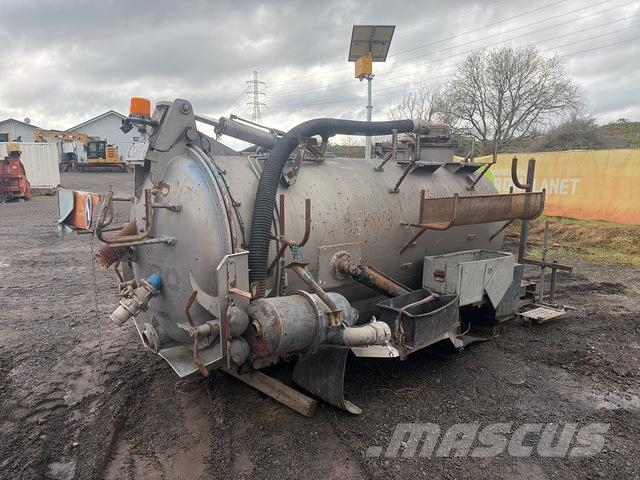  Vacuum Unit (Inoperable) Vodní čerpadla