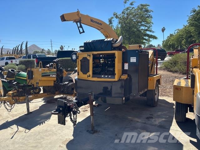 Vermeer BC1500 Drobilci lesa