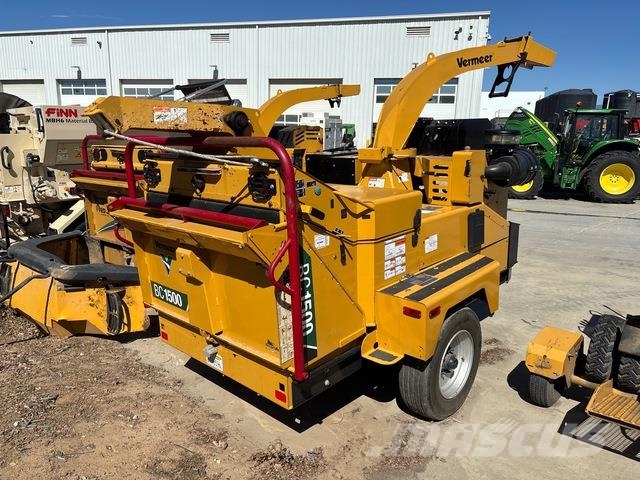 Vermeer BC1500 Drobilci lesa
