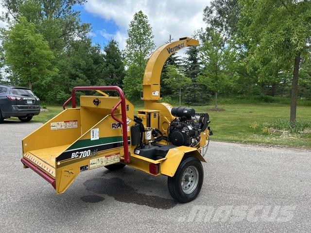 Vermeer BC700XL Tow-Behind ماكينات تقطيع أخشاب الحراجة