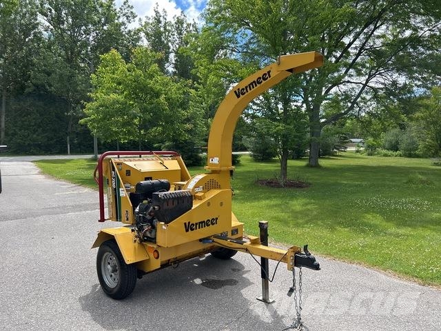 Vermeer BC700XL Tow-Behind ماكينات تقطيع أخشاب الحراجة