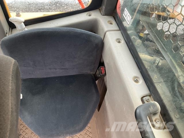 Volvo A25G Kloubové dempry