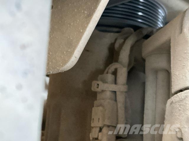 Volvo A25G Kloubové dempry