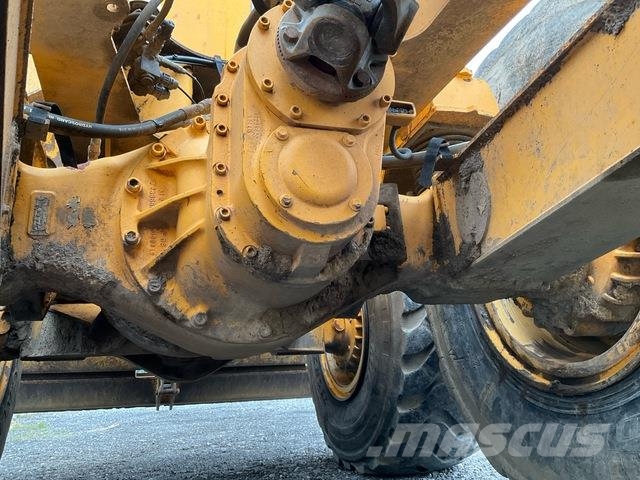 Volvo A25G Kloubové dempry
