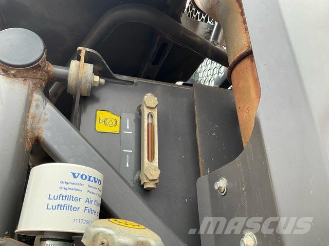 Volvo A25G Kloubové dempry