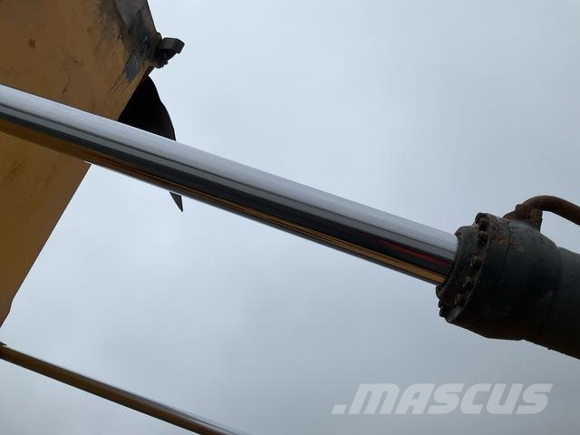 Volvo A25G Kloubové dempry
