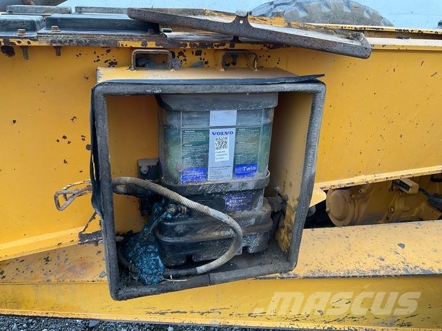 Volvo A25G Kloubové dempry