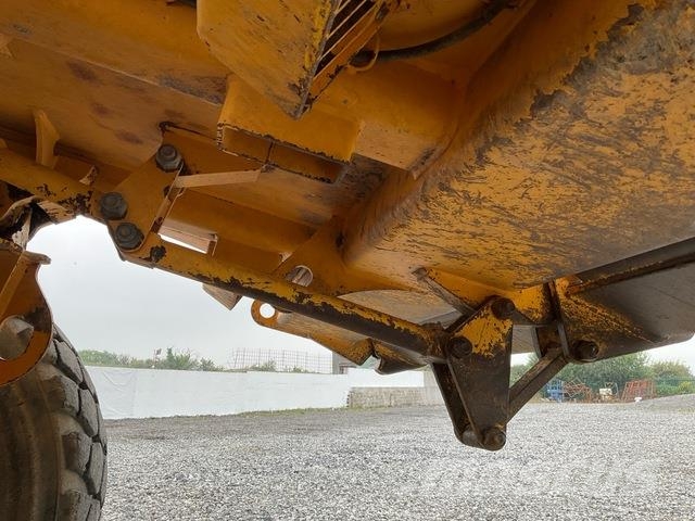 Volvo A25G Kloubové dempry