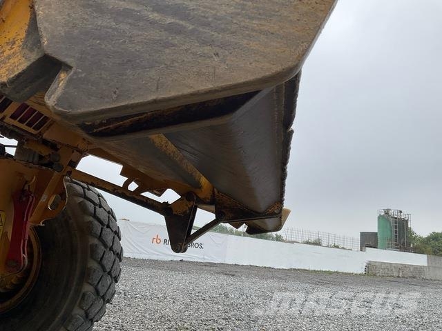 Volvo A25G Kloubové dempry