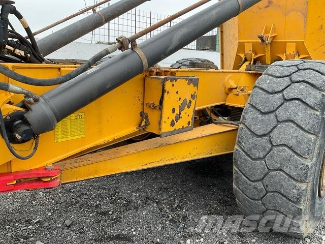 Volvo A25G Kloubové dempry