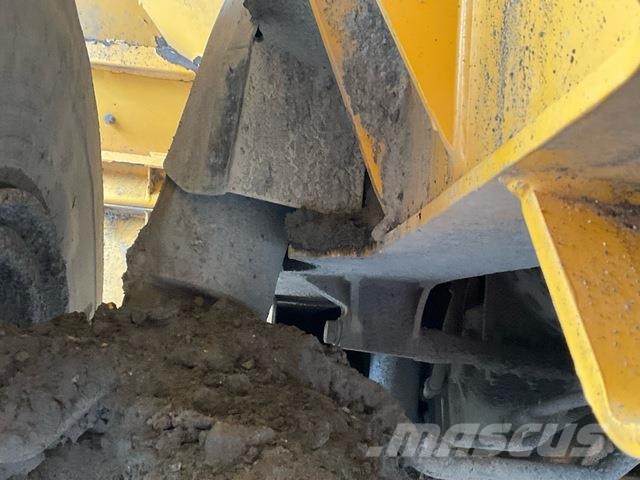 Volvo A25G Kloubové dempry