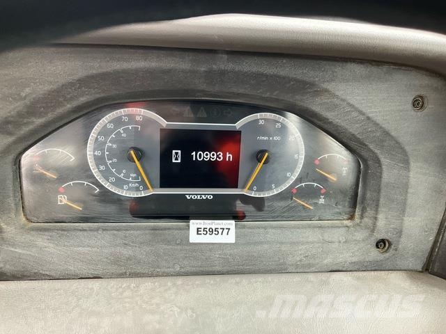 Volvo A25G Kloubové dempry