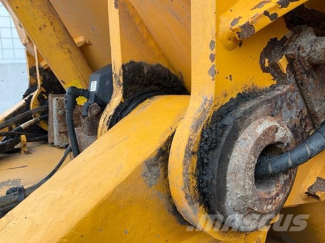 Volvo A25G Kloubové dempry