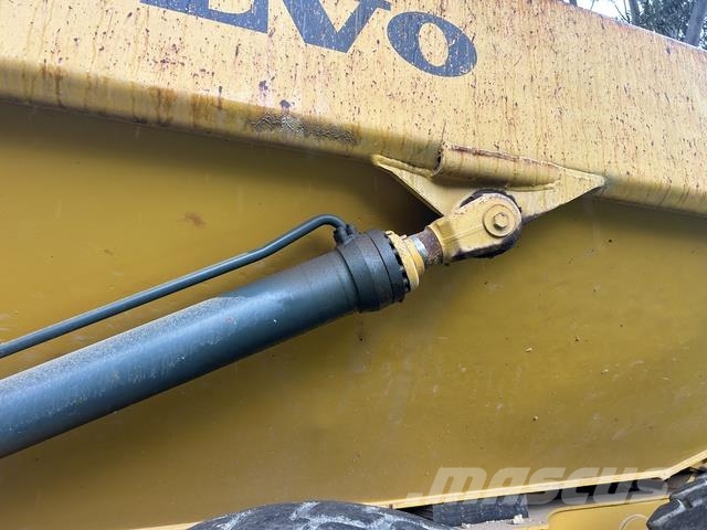 Volvo A30D Dumper - Knickgelenk