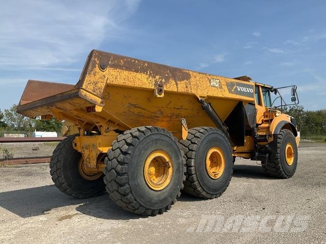 Volvo A40F アーティキュレート式ダンプトラック