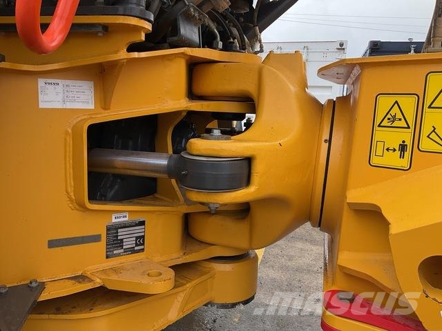 Volvo A40G Midjestyrd dumper