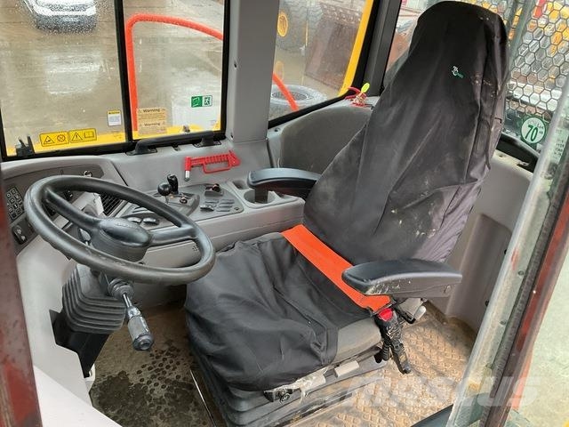Volvo A40G Midjestyrd dumper