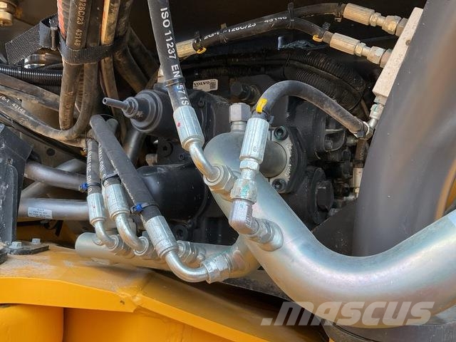 Volvo A40G Midjestyrd dumper
