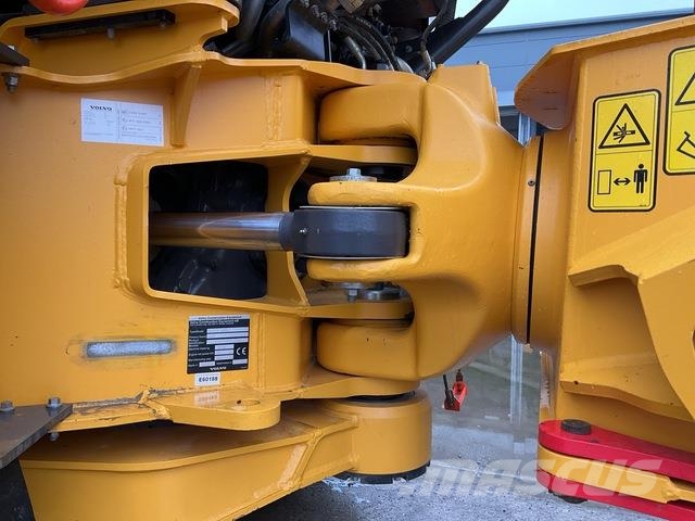 Volvo A40G Midjestyrd dumper