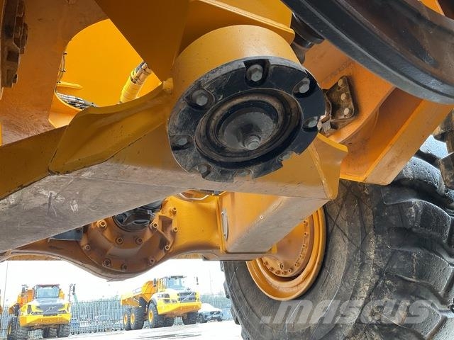 Volvo A40J Midjestyrd dumper