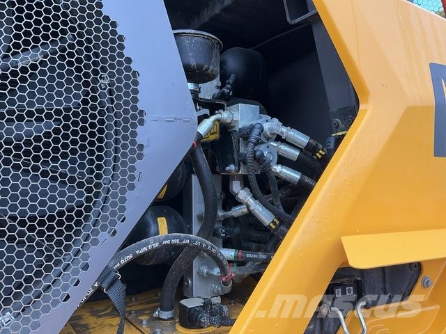 Volvo A40J Midjestyrd dumper