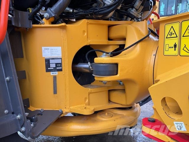 Volvo A40J Midjestyrd dumper