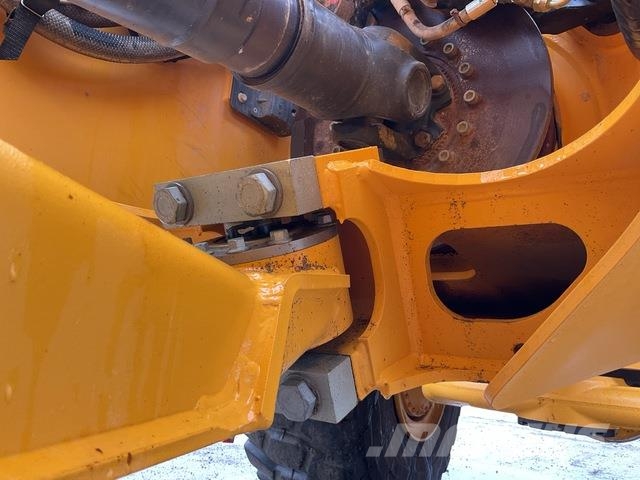 Volvo A40J Midjestyrd dumper