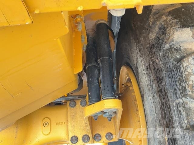 Volvo A40J Midjestyrd dumper