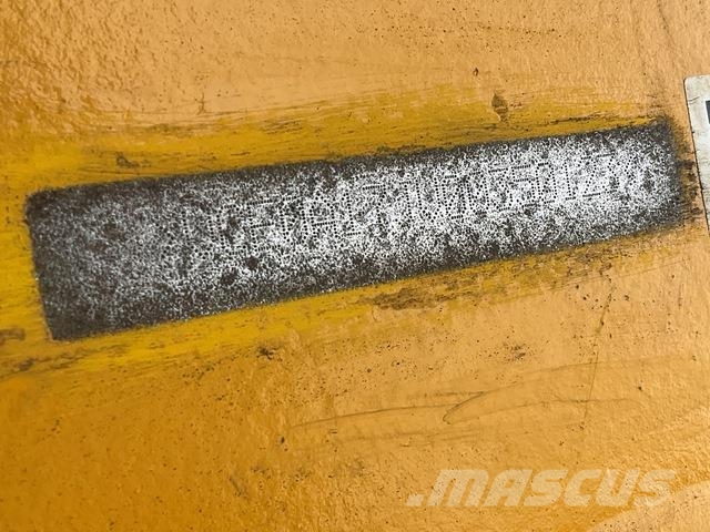 Volvo A40J Midjestyrd dumper