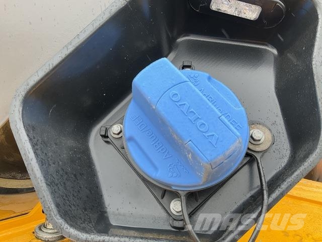 Volvo A40J Midjestyrd dumper