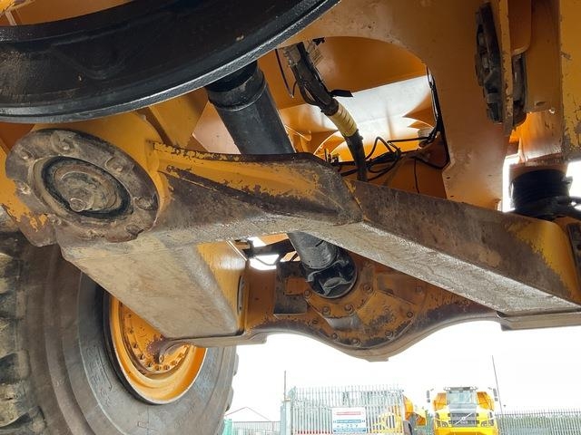 Volvo A40J Midjestyrd dumper