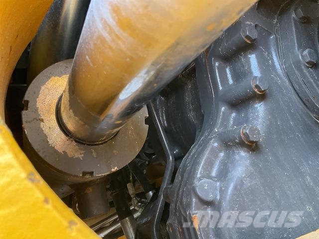 Volvo A40J Midjestyrd dumper
