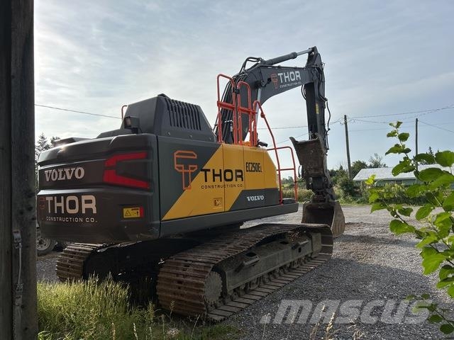Volvo EC250EL حفارات زحافة