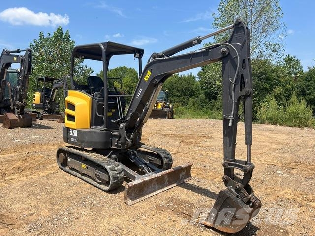 Volvo EC27D Kāpurķēžu ekskavatori