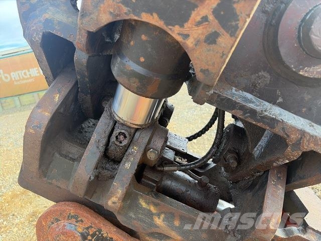 Volvo ECR235CL Pásové rýpadlá