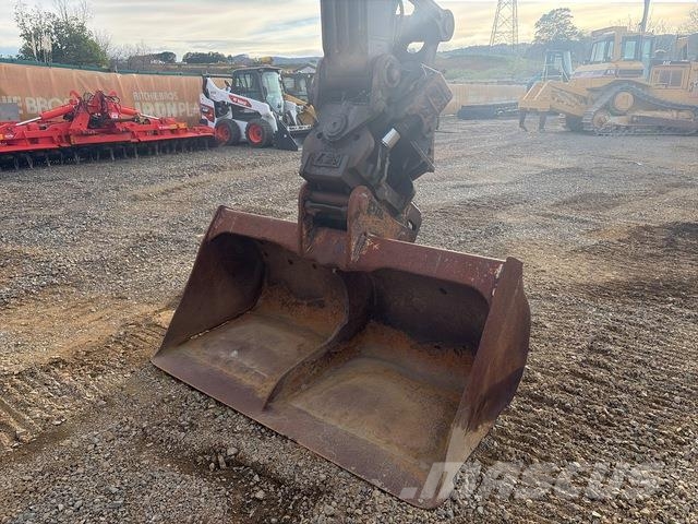 Volvo ECR235CL Pásové rýpadlá