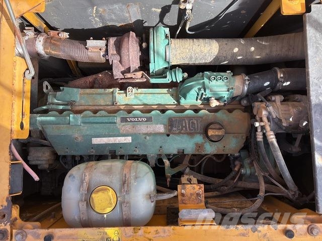 Volvo ECR305CL Vikšriniai ekskavatoriai