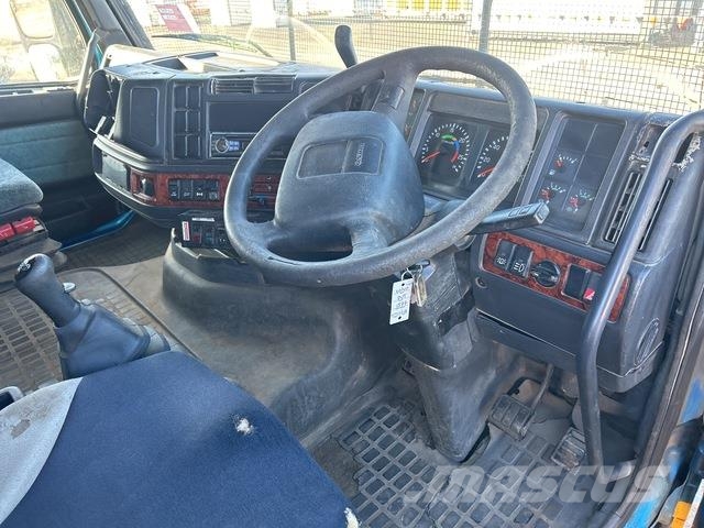 Volvo FH12 شاحنات قلابة